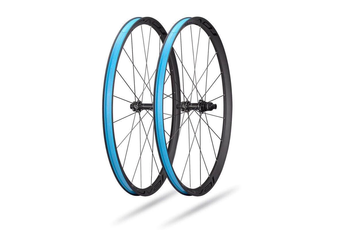 Rueda Specialized Roval Control World Cup para XC y competición, ultraligera de carbono con radios de titanio, máxima velocidad, durabilidad y tecnología para ciclistas competitivos.