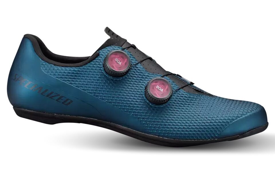 Zapatillas de carretera Torch 3.0 con suela de carbono, sistema de cierre Dual Boa® y diseño Body Geometry para mayor comodidad, eficiencia y ajuste perfecto.
