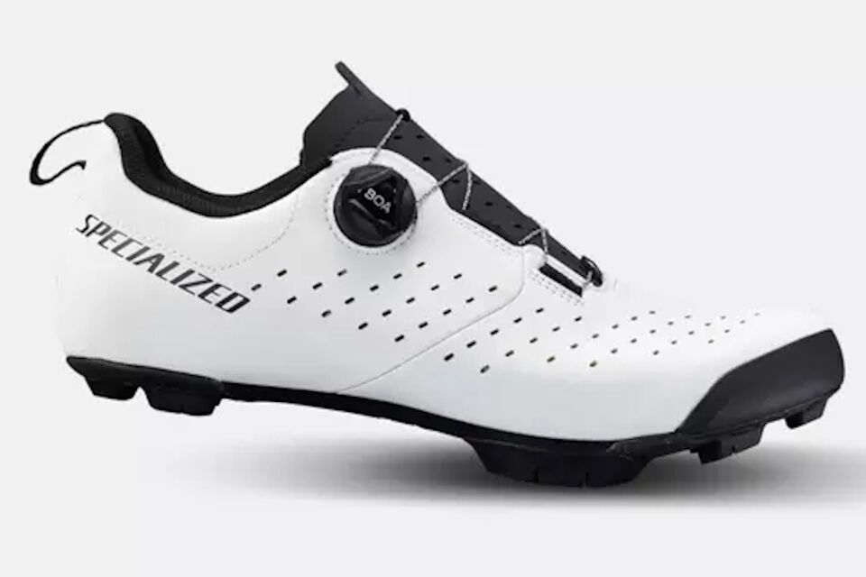 Zapatillas MTB Recon 1.0 con tecnología Body Geometry, cierre L6 BOA®, tecnología STRIDE toe-flex y suela SlipNot™ de goma para máxima comodidad y rendimiento en ciclismo de montaña y spinning.