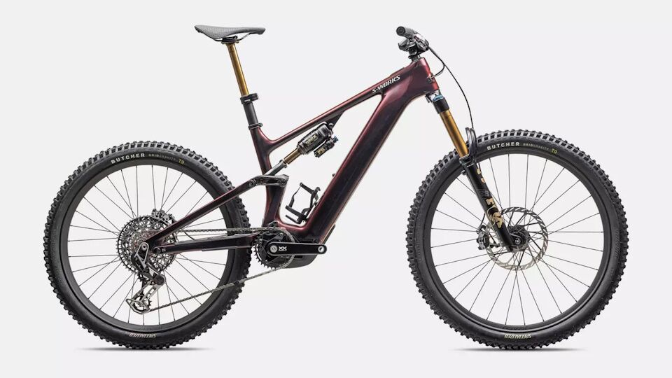 Bicicleta eléctrica de montaña Specialized S-Works Turbo Levo 4 2026, motor 720 W, batería 840 Wh, cuadro de carbono, suspensión FOX Factory, transmisión SRAM XX Eagle AXS, ruedas Roval de carbono, máxima potencia y autonomía.