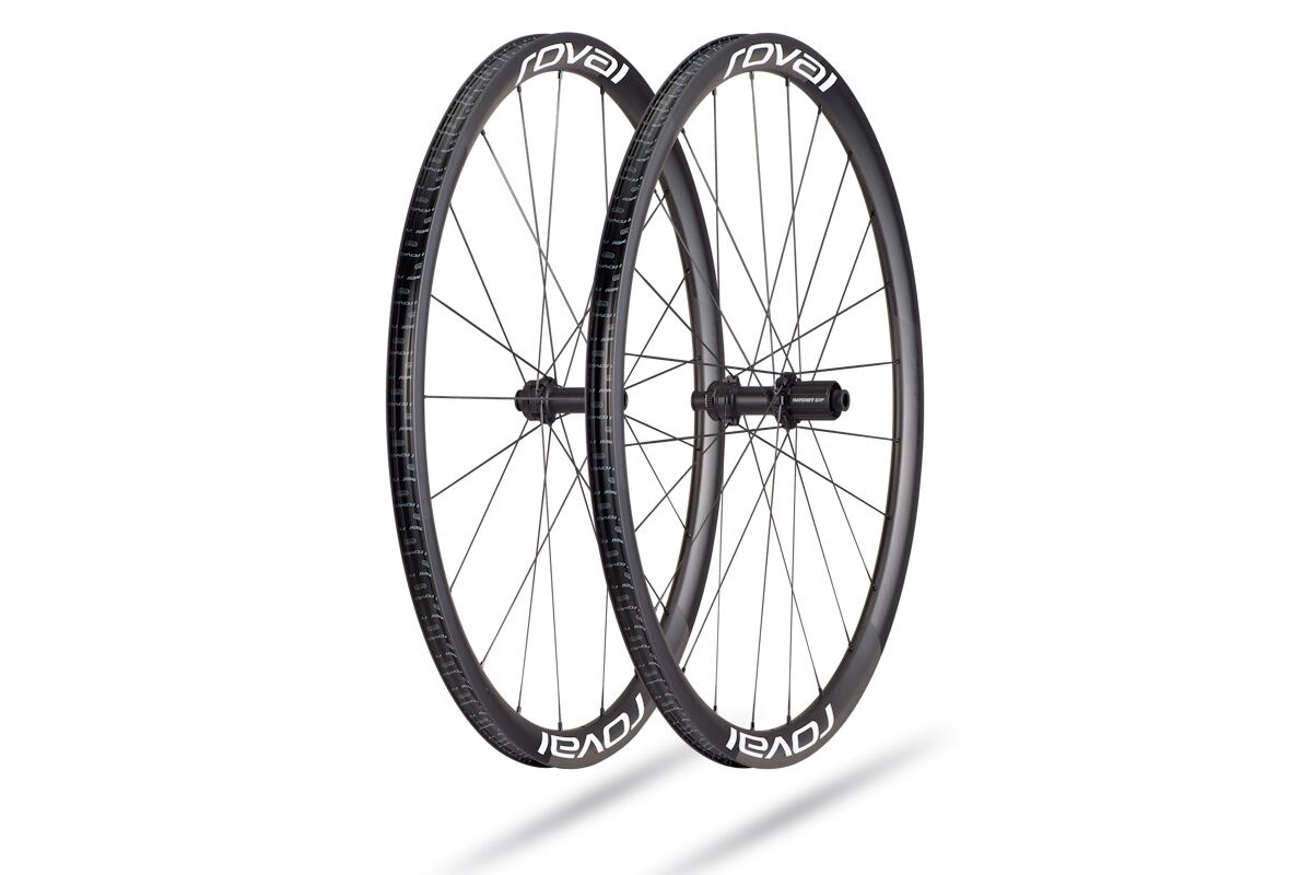 Rueda de carbono Specialized Roval Alpinist CLX II para carretera y competición, ultraligera y compatible tubeless, ideal para escalada, rutas de alto rendimiento y máxima eficiencia.