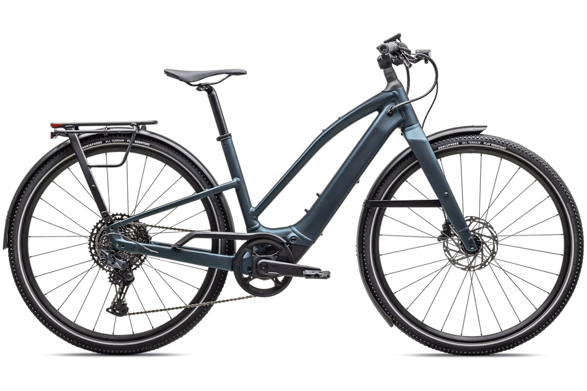 Specialized Turbo Vado SL 2 5.0 Step-Through EQ e-bike urbana ligera con motor SL 1.2, batería integrada 520Wh, Future Shock 3.1 y equipamiento EQ (portaequipajes, guardabarros y luces) Color: Satin Deep Lake Metallic / Black Liquid Metal Frost