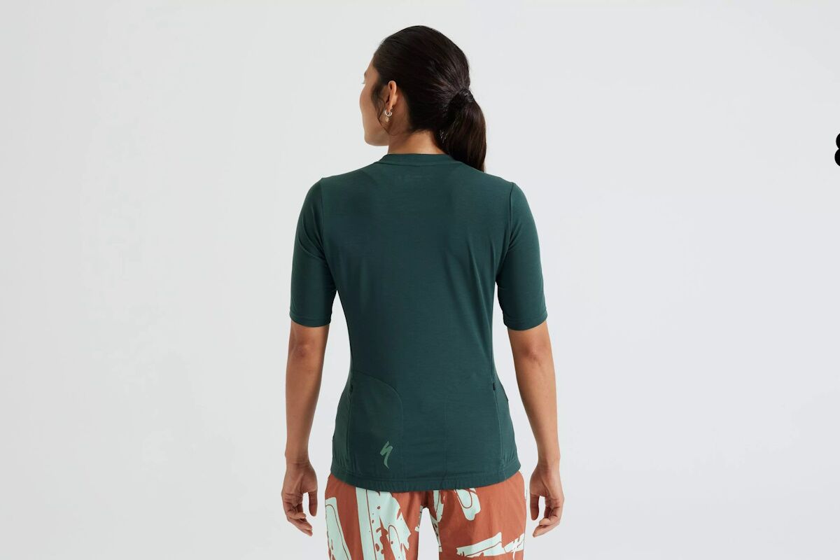 Maillot de Manga Corta Specialized ADV Mujer – Merino Premium, Estilo Brillante y Comodidad para Gravel y Carretera - Imagen 2