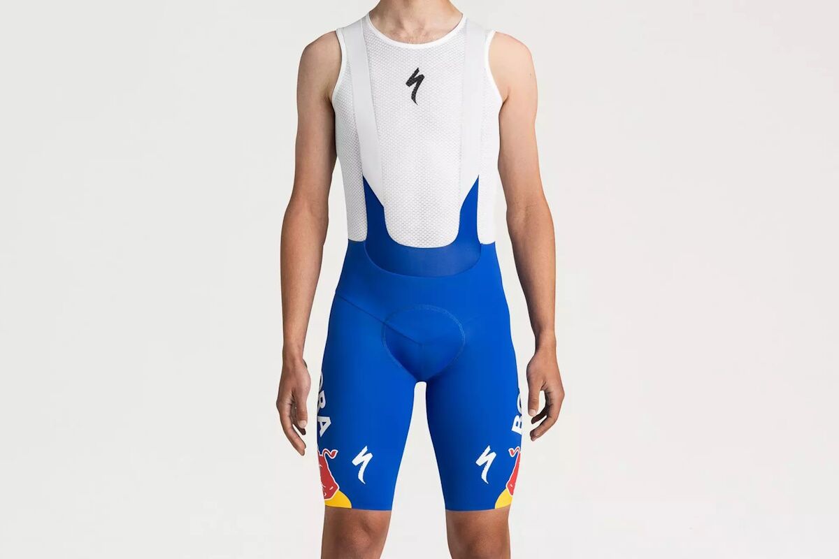 Culote Race Red Bull BORA hansgrohe Tour LTD edición limitada, diseño exclusivo Tour de Francia, tejido elástico de alta compresión, badana Body Geometry 3D y detalles de competición Specialized.