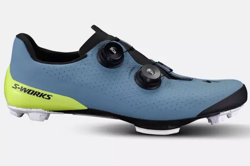 Zapatillas S-Works Recon con tecnología Body Geometry, suela de carbono con viga I-Beam, cierre BOA®, ajuste personalizable y diseño ultraligero de 280g para máximo rendimiento en ciclismo off-road.