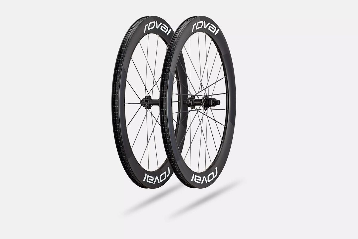 Rueda Specialized Roval Rapide Sprint CLX para carretera y competición, diseñada para ciclistas competitivos que buscan máxima aerodinámica, ligereza y protección antipinchazos, compatible con tubeless y frenos de disco.