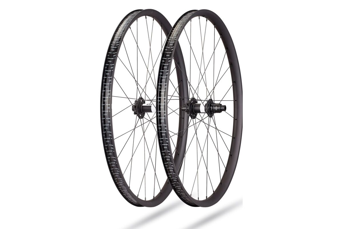 Rueda Specialized Roval Traverse Alloy 350 6B para MTB trail y enduro, aluminio reforzado, buje DT Swiss 350, máxima durabilidad y tracción para ciclistas competitivos.