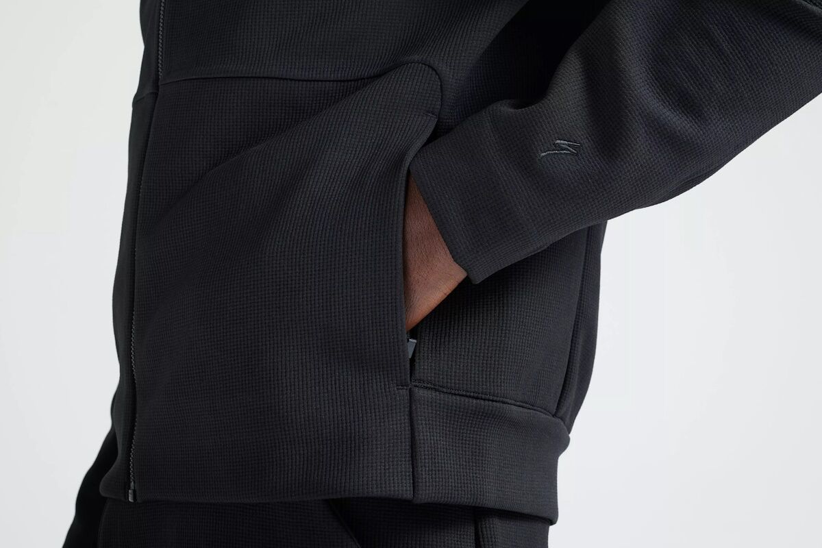 Specialized Track Jacket Hombre 2025 | Chaqueta Post-Ride Sostenible & Cálida - Imagen 4