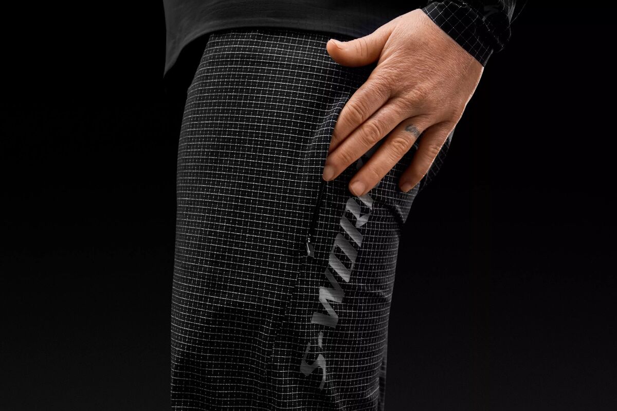 Pantalón Specialized S‑Works Race Hombre Off‑Road – Máxima Resistencia, Tecnología Dyneema® y Estilo Profesional MTB - Imagen 6