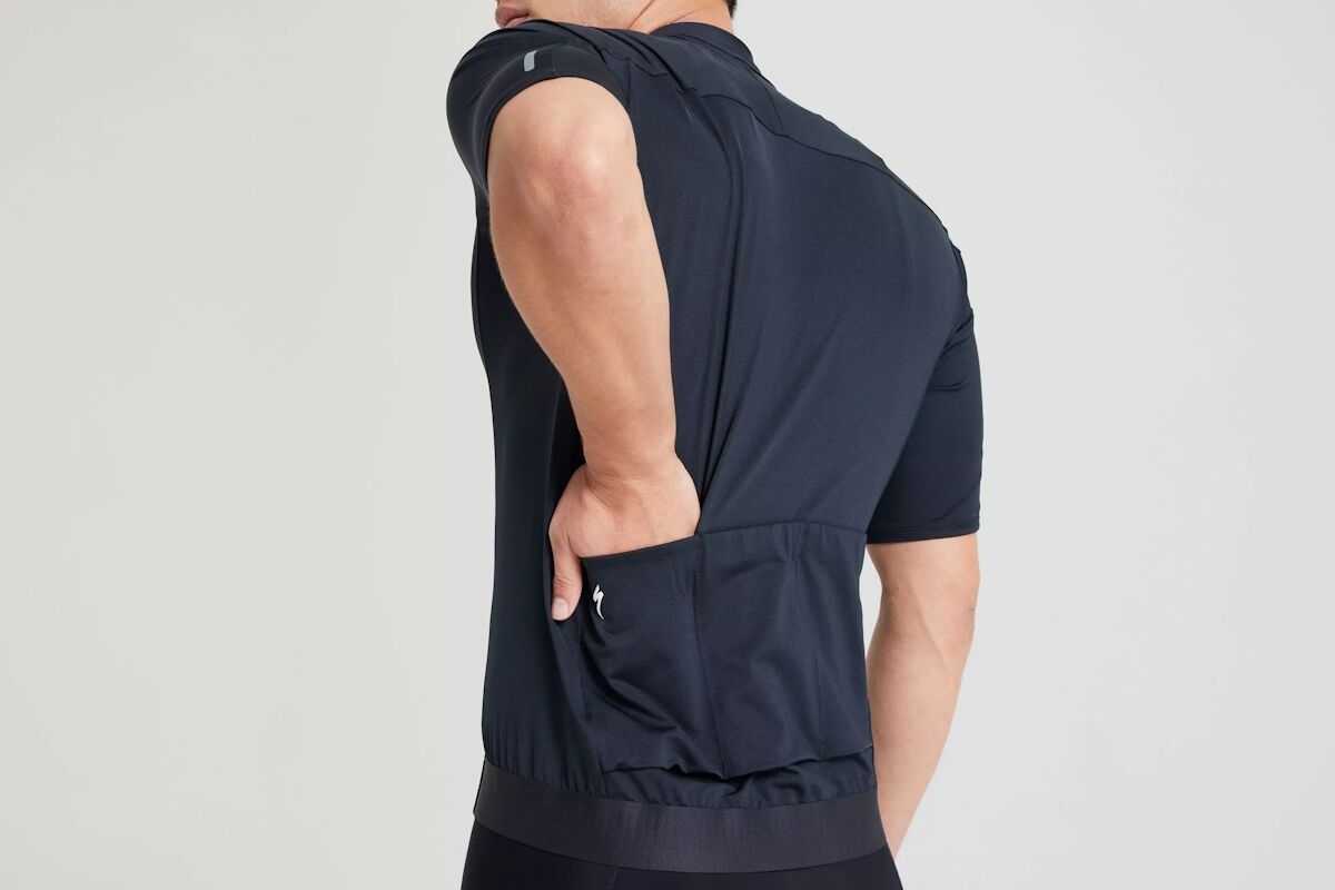 Maillot de Manga Corta Specialized Foundation Hombre – Estilo Brillante, Confort y Sostenibilidad para Ciclistas Exigentes - Black - Imagen 3
