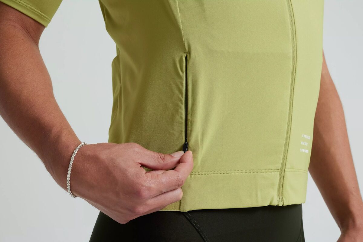 Maillot de Manga Corta Specialized Foundation Hombre – Estilo Brillante, Confort y Sostenibilidad para Ciclistas Exigentes - Olive Green - Imagen 3