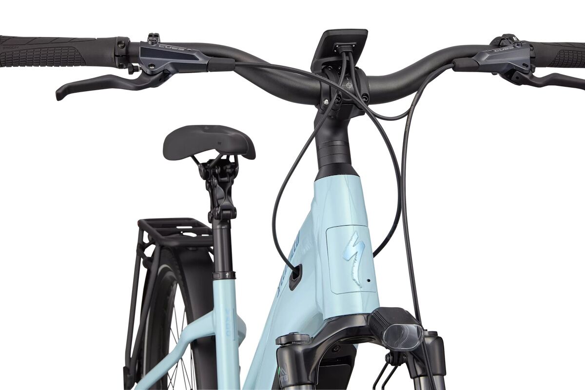 Specialized Turbo Vado 5.0 IGH Step-Through: La E-Bike para Mujeres que Lideran con Estilo y Prestigio - Imagen 18