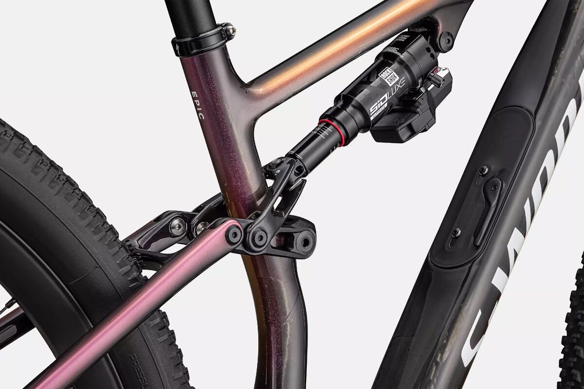Specialized S-Works Epic 8 - Gloss Carbon/Metallic Vivid Pink/Viavi Magenta Gold/Metallic Midnight Shadow/White - Imagen 7