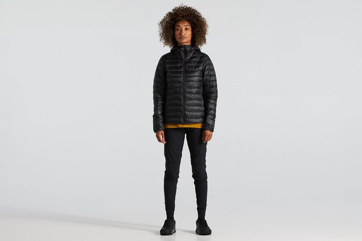 Chaqueta de Plumas Plegable Mujer – Specialized | Ligera, Compacta y Sostenible - Imagen 2