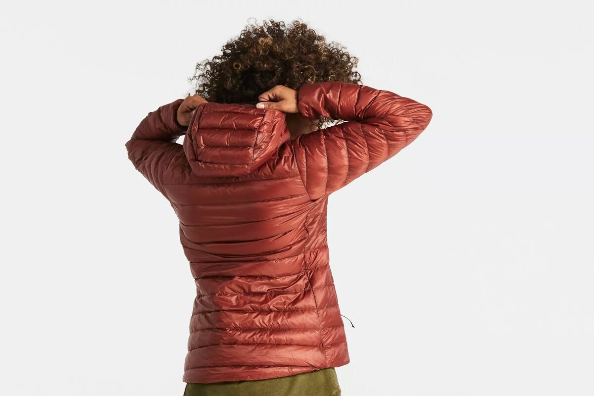 Chaqueta de Plumas Plegable Mujer – Specialized | Ligera, Compacta y Sostenible - Imagen 8