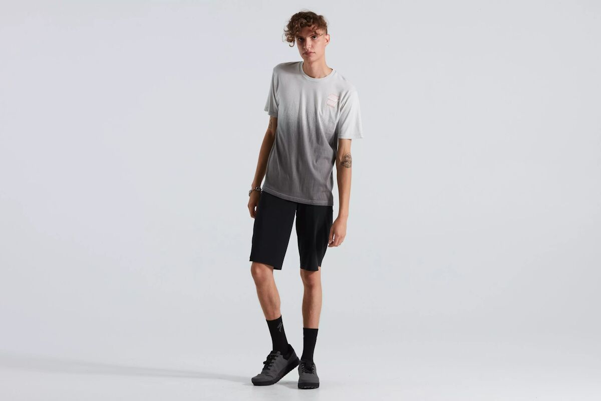 Specialized Revel Camiseta Unisex | Transpirabilidad & Estilo 2022 - Imagen 2