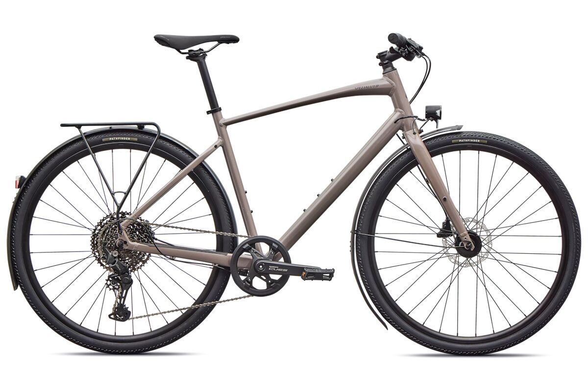 Sirrus X 3.0 EQ 2026 con Shimano CUES 1x11 11-50, dinamo Shimano, portabultos Racktime y guardabarros DRYTECH