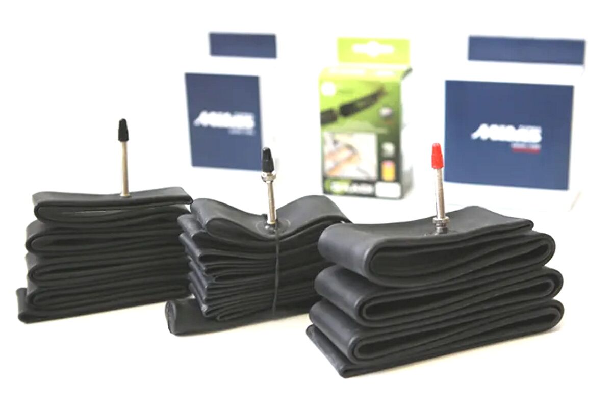 Cámara de aire niño MITAS 12 1/2 x 2 1/4 válvula 90º - Imagen 3