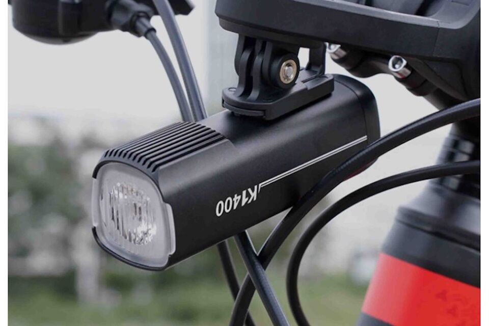 Foco delantero Ravemen K1400 1400 Lúmenes con IA - Imagen 6