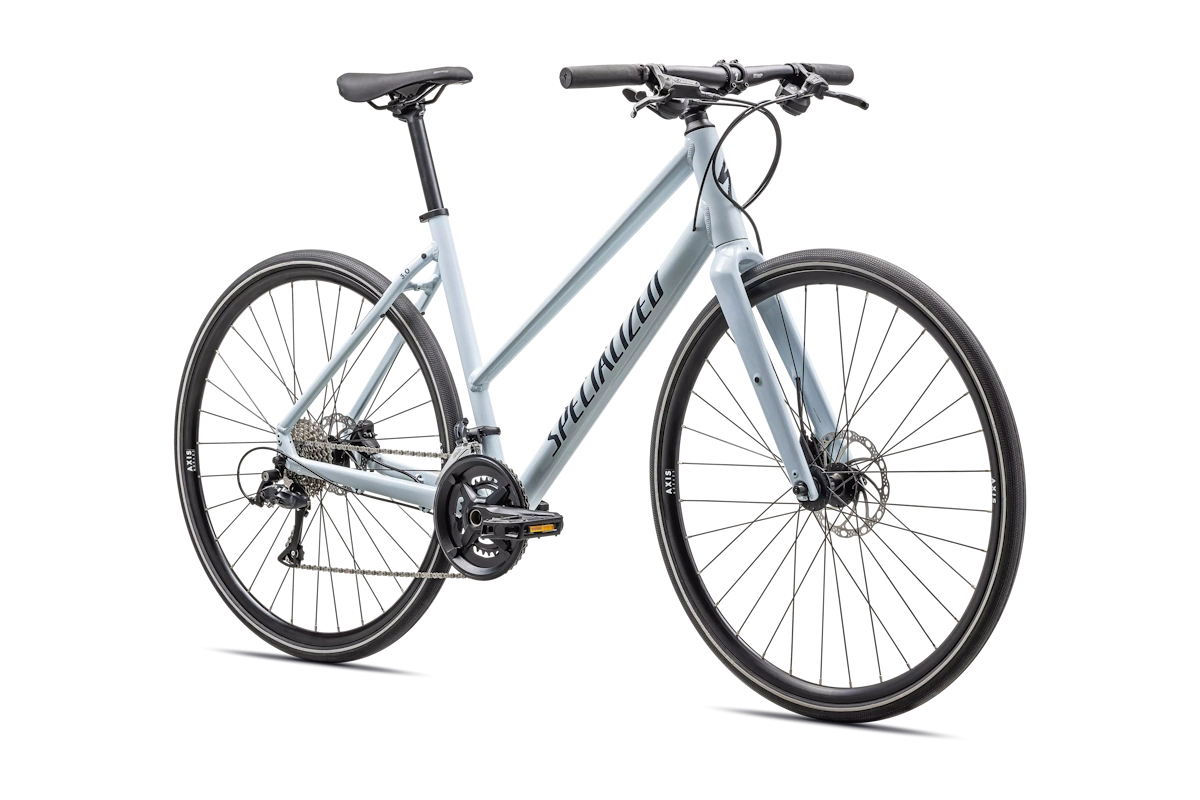 Bicicleta Specialized Sirrus 3.0 2023 cuadro de barra baja (step-through), cuadro de aluminio A1 y horquilla de carbono FACT 9r con frenos de disco hidráulicos.