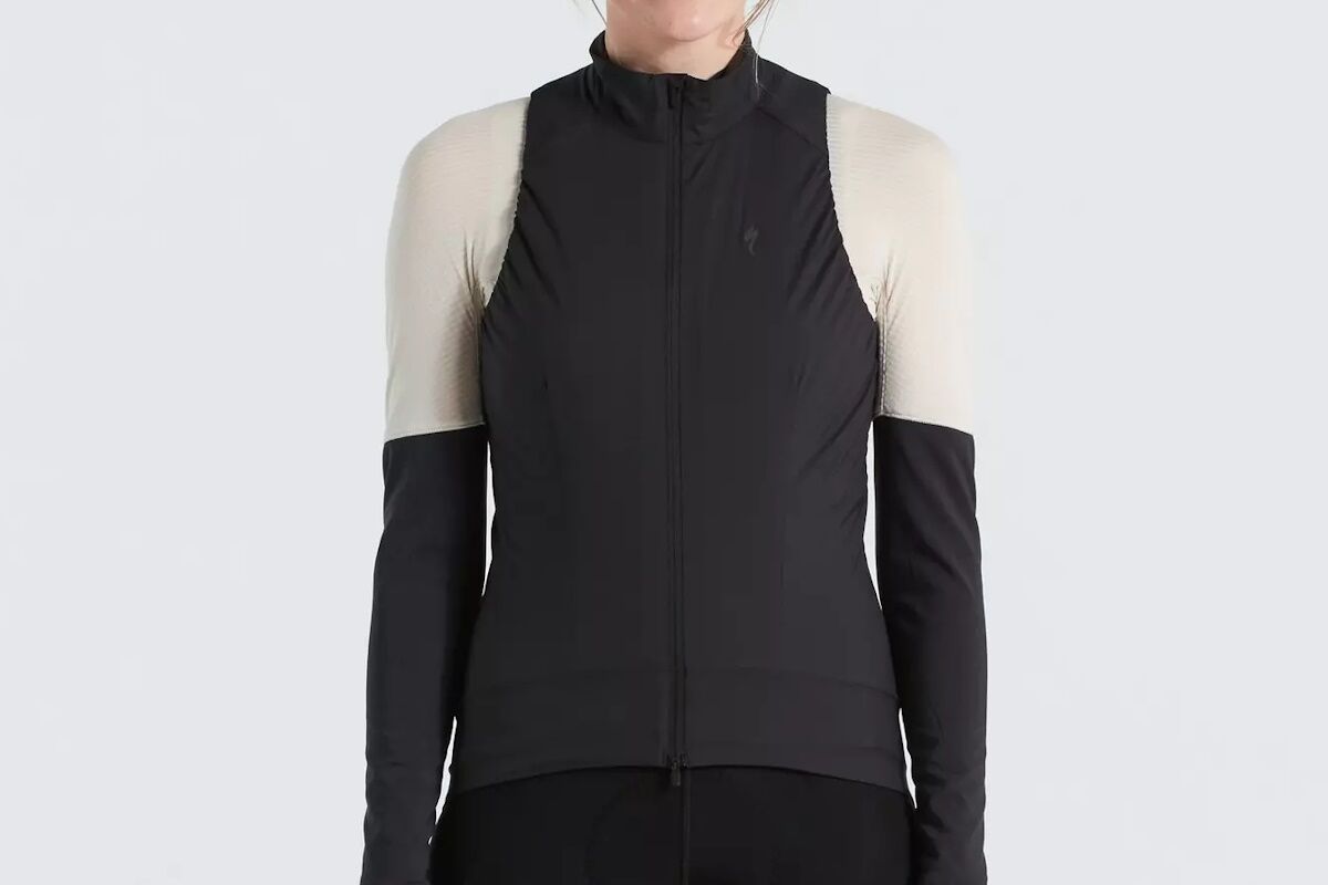 Chaleco Specialized PRIME ALPHA VEST WMN 2022, diseño ergonómico y aislamiento Polartec Alpha para ciclistas.