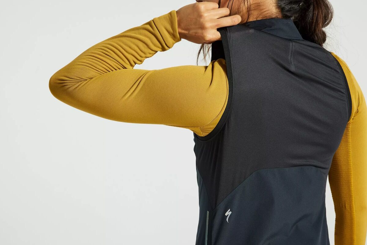 Chaleco Prime Wind Mujer 2024 – Specialized | Ligero, Resistente al Viento y Plegable - Imagen 10