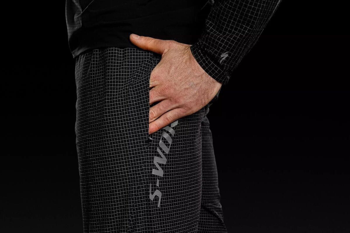 Pantalón Specialized S‑Works Race Hombre Off‑Road – Máxima Resistencia, Tecnología Dyneema® y Estilo Profesional MTB - Imagen 4
