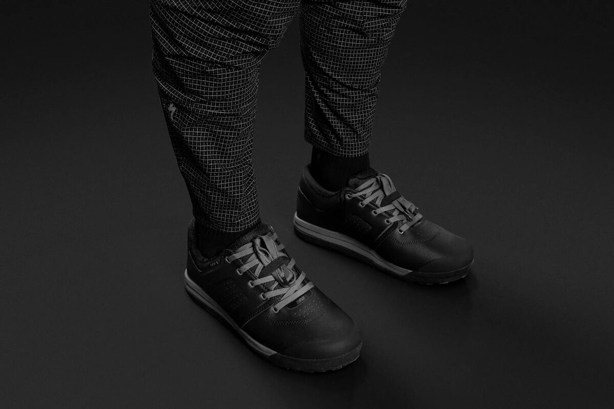 Pantalón Specialized S‑Works Race Hombre Off‑Road – Máxima Resistencia, Tecnología Dyneema® y Estilo Profesional MTB - Imagen 5