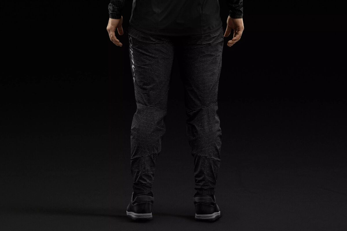 Pantalón Specialized S‑Works Race Mujer Off‑Road – Estilo, Tecnología Dyneema® y Máxima Resistencia para MTB - Imagen 4