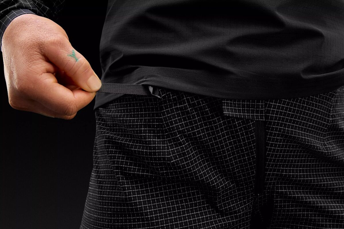 Pantalón Specialized S‑Works Race Mujer Off‑Road – Estilo, Tecnología Dyneema® y Máxima Resistencia para MTB - Imagen 3