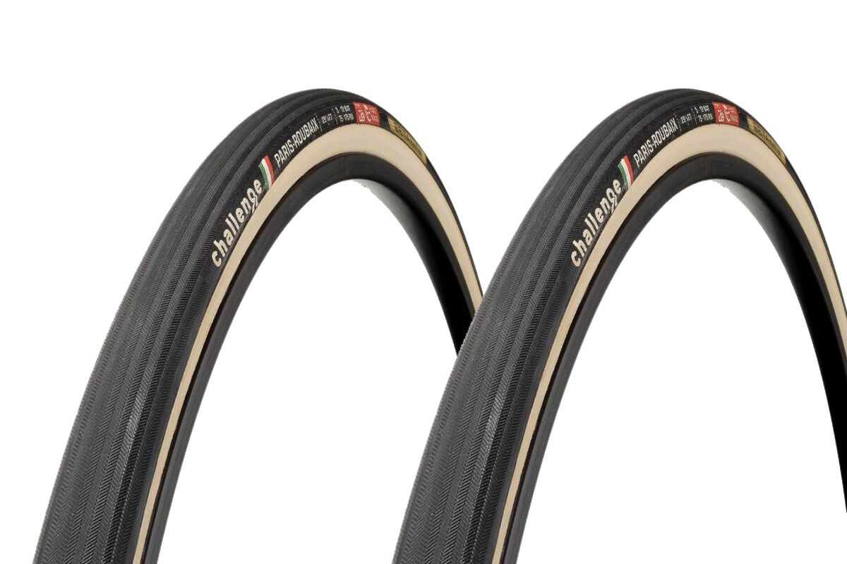 Tubular Challenge HTU Paris-Roubaix Ultra Seta 28x27, neumático de seda beige para carretera y triatlón, máxima resistencia y agarre en adoquines y pavimento irregular.