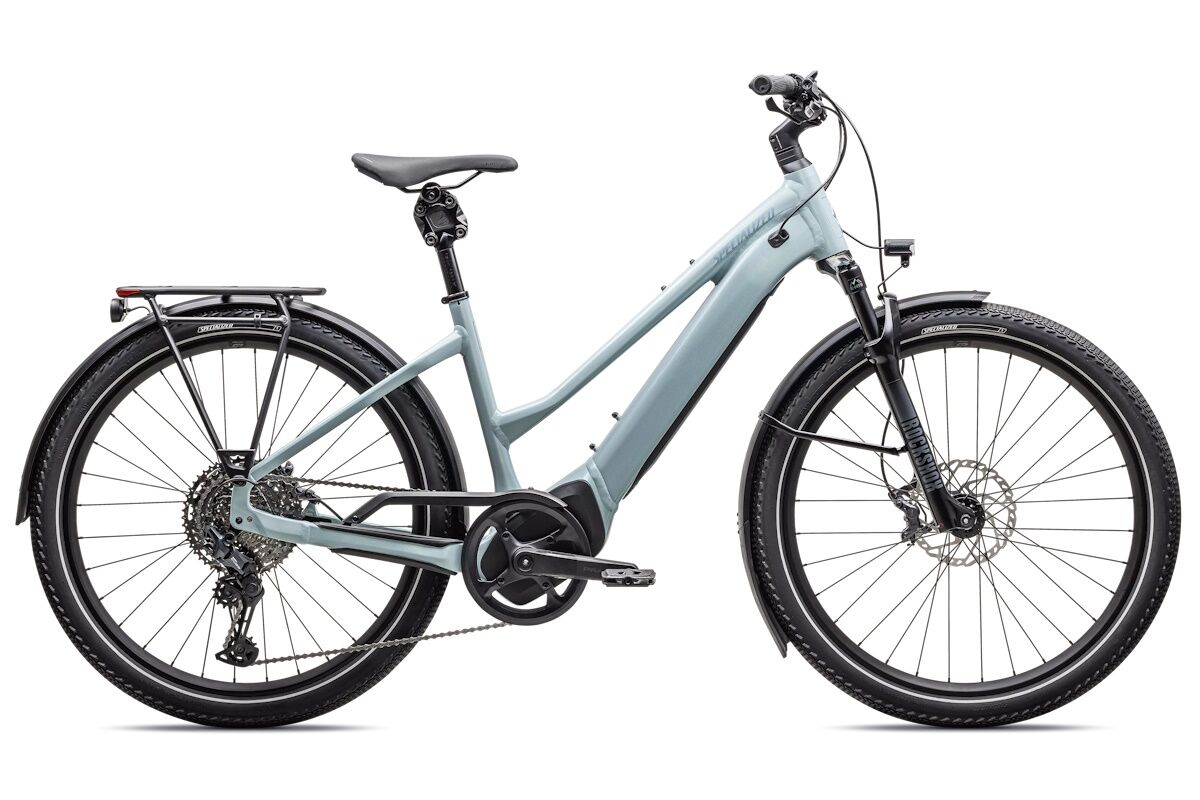 Specialized Turbo Vado 5.0 Step-Through, e-bike para mujer urbana de calidad superior, ideal para desplazamientos urbanos y aventuras. Potencia y autonomía garantizadas. Adquiérela en un DAE para evitar falsificaciones.
