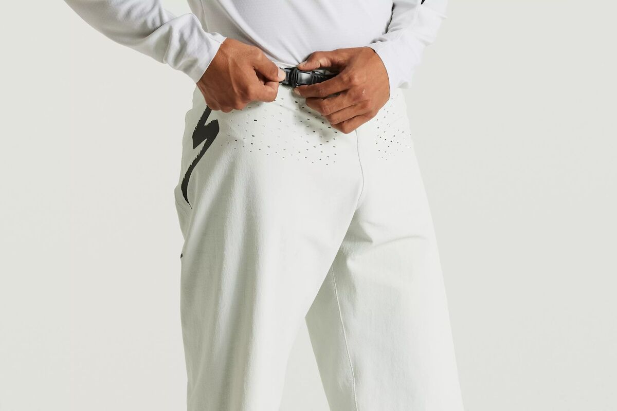 Pantalón corto Specialized Gravity unisex – Durabilidad, Frescura y Estilo - Imagen 15