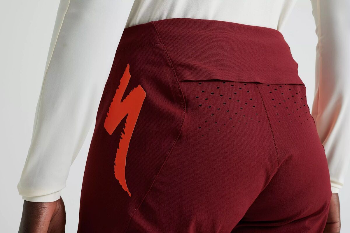 Pantalón corto Specialized Gravity unisex – Durabilidad, Frescura y Estilo - Imagen 5