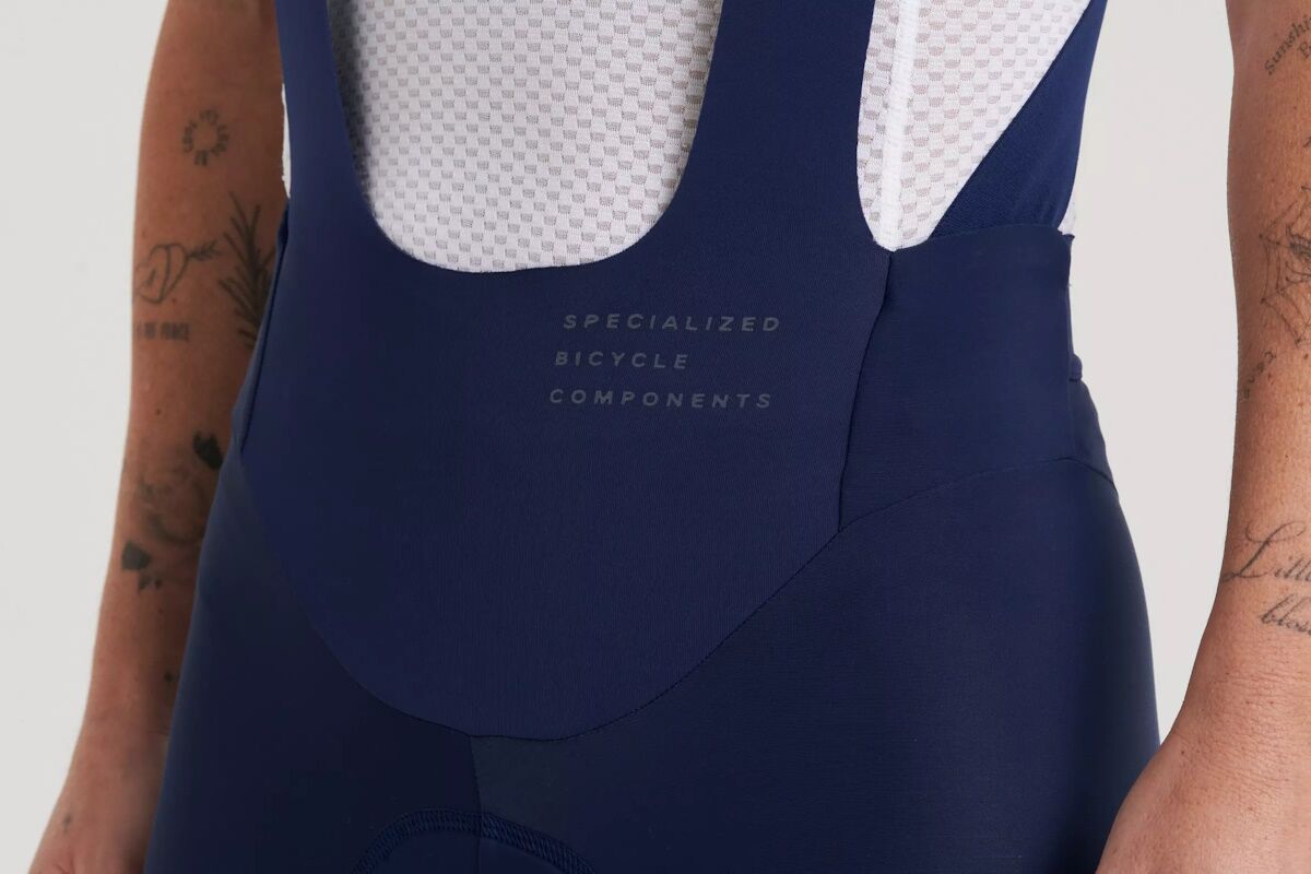 Detalle badana Body Geometry Triple Density culote Prime mujer