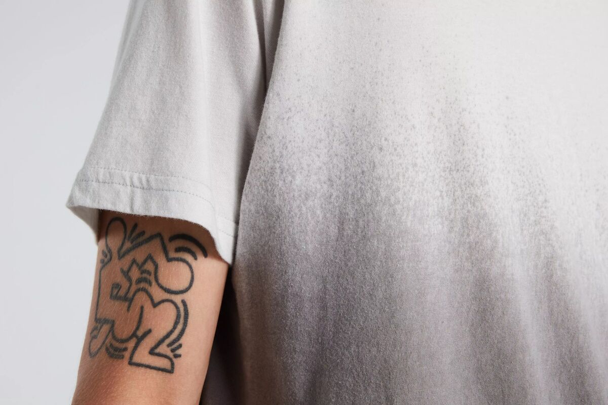 Specialized Revel Camiseta Unisex | Transpirabilidad & Estilo 2022 - Imagen 4