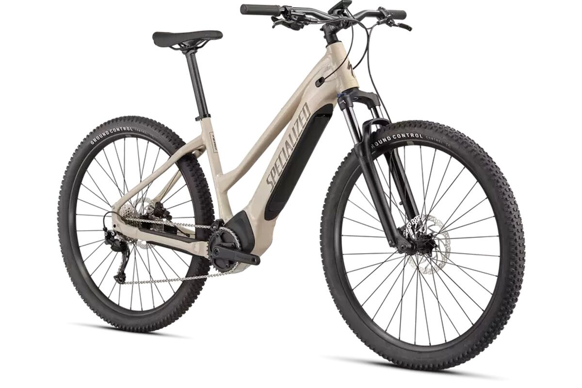 Bicicleta eléctrica para mujer Specialized Turbo Tero 3.0 Step-Through, ideal para cicloturismo, aventuras todoterreno y uso diario. Destaca por su motor potente y silencioso, batería de larga duración y diseño versátil. Compra segura en un Distribuidor Autorizado Exclusivo (DAE) para garantizar calidad y garantía oficial.