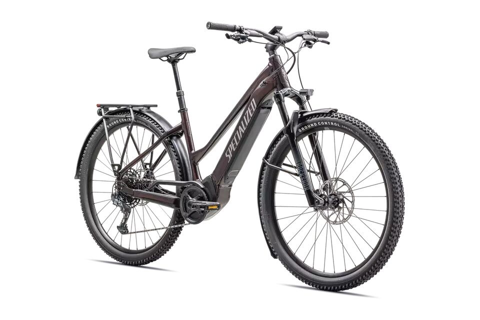 Bicicleta eléctrica para mujer Specialized Turbo Tero 5.0 barra baja con accesorios, diseñada para cicloturismo y aventuras todoterreno. Destaca por su motor potente, batería de larga duración y diseño versátil. Compra segura en un Distribuidor Autorizado Exclusivo (DAE) para garantizar calidad y garantía oficial.