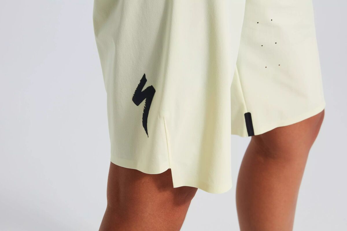 Pantalones Specialized Women's Butter Trail Air – Estilo, Rendimiento y Protección - Imagen 4