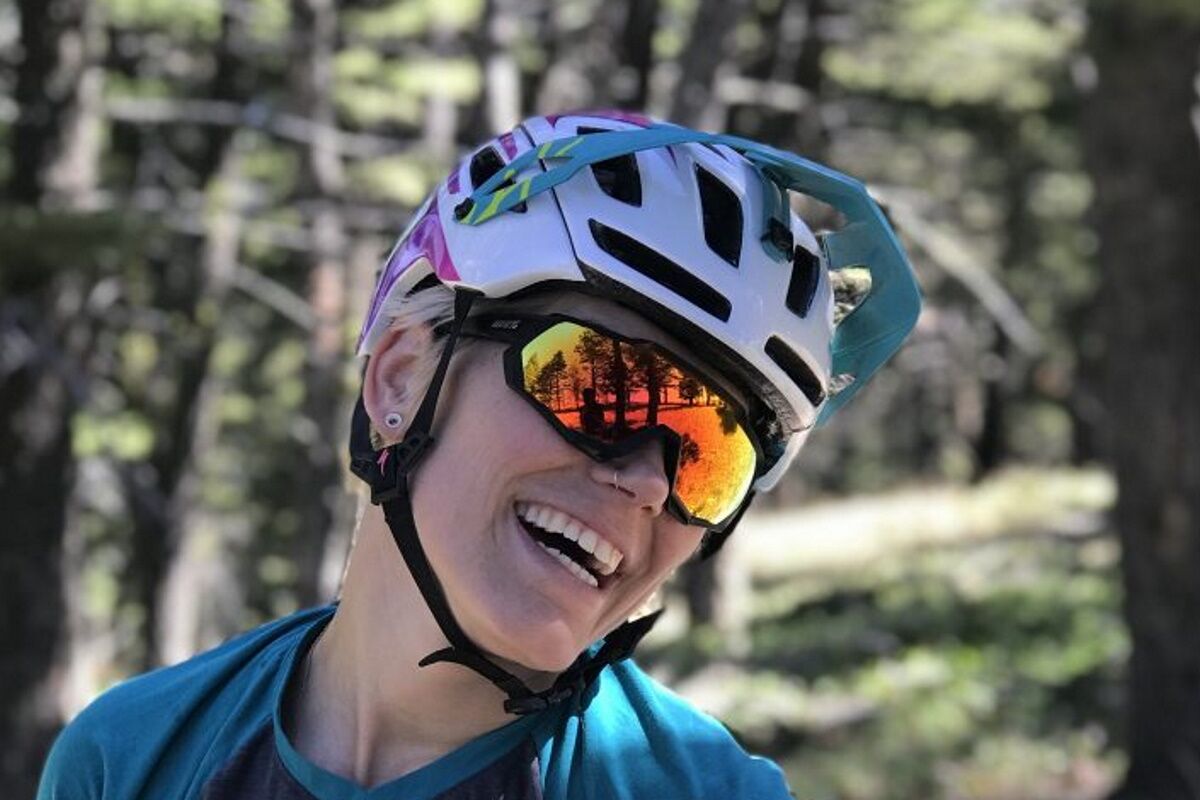 Gafas ciclismo 100% - SPEEDTRAP® - Matte White - Hiper® Blue Multilayer Mirror Lens - Imagen 3